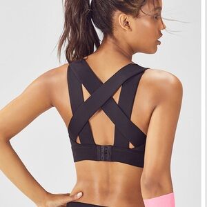 Fabletics Corrie. High impact sports bra in black